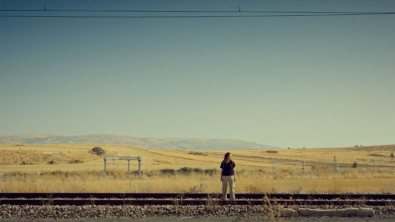 кадр из фильма Rayların Ötesinde