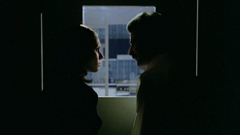 кадр из фильма Существо