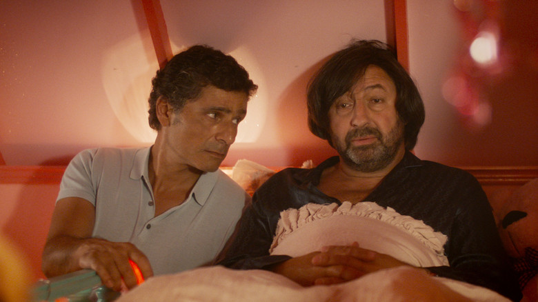 кадр из фильма Красавчик со стажем