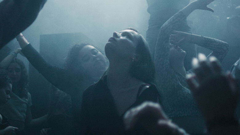 кадр из фильма Louise