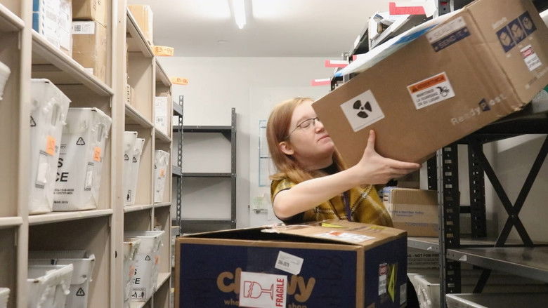 кадр из фильма Unboxing