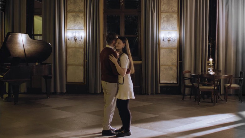 кадр из фильма How to end a love story?