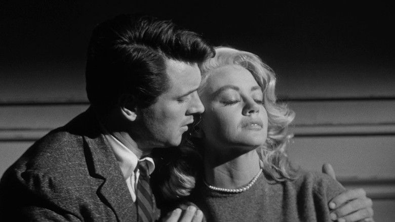 кадр из фильма The Tarnished Angels