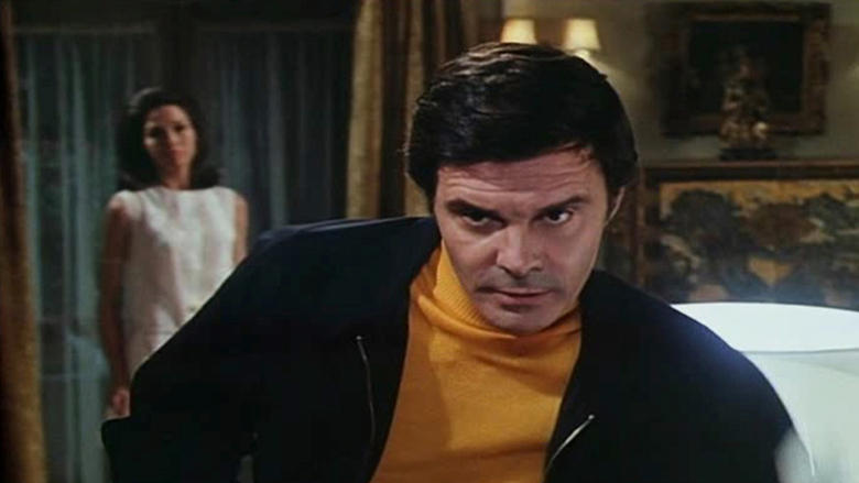 кадр из фильма Run a Crooked Mile