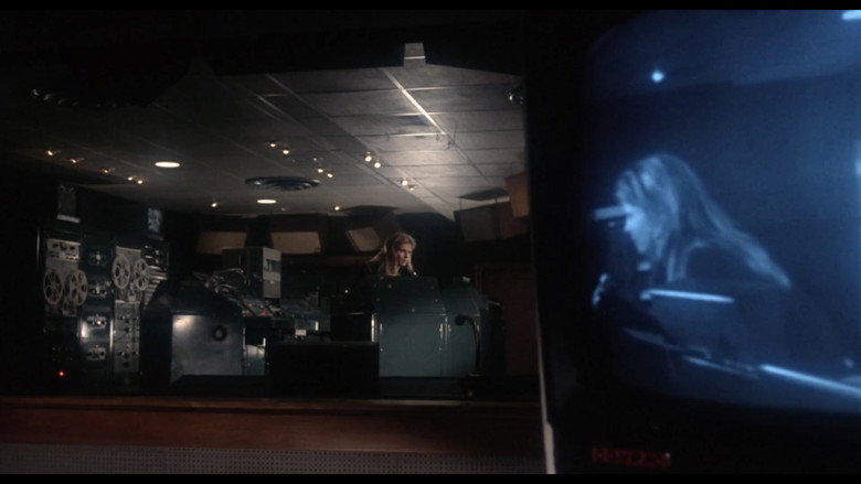 кадр из фильма T.R. Baskin