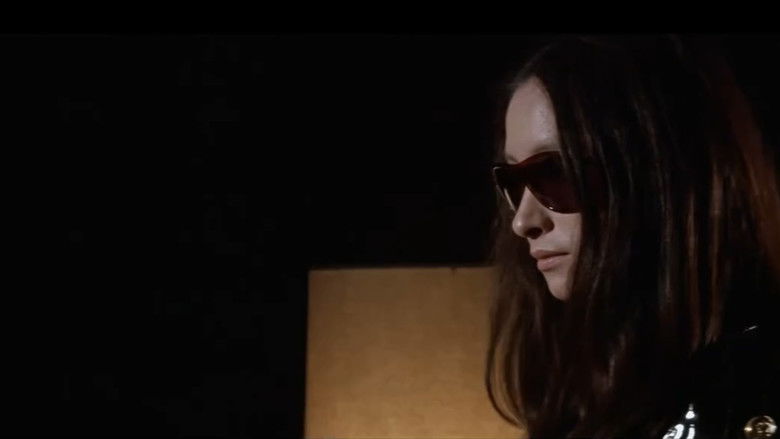 кадр из фильма 女殺し屋　牝犬