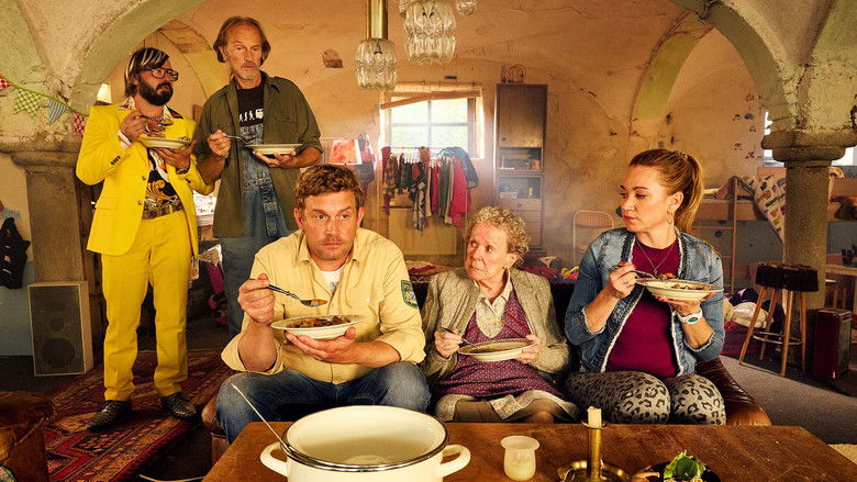 кадр из фильма Эскадрон куличей пахучих