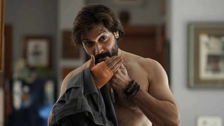 кадр из фильма তারকাঁটা