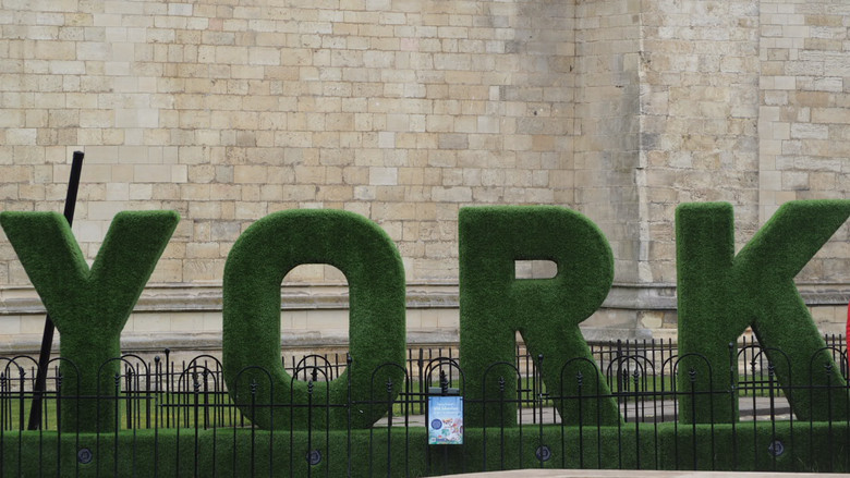 кадр из фильма Inne the walles of Yorke