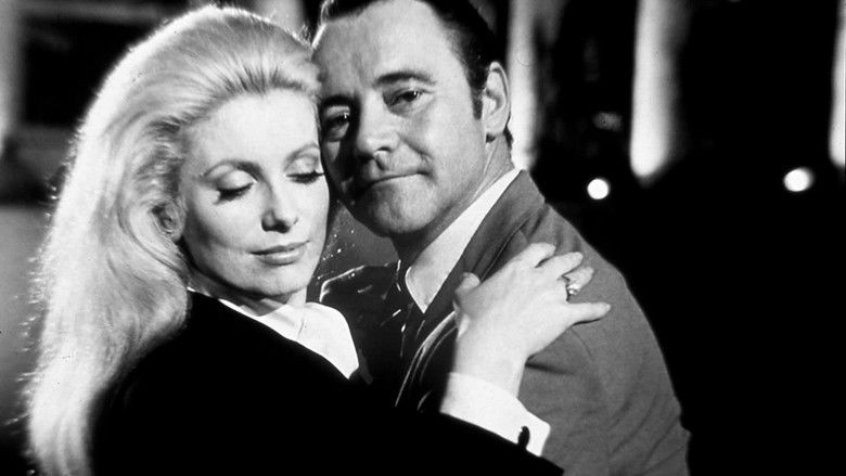 кадр из фильма Апрельские безумства