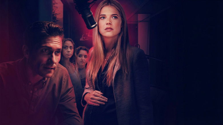 кадр из фильма A Podcast to Die For