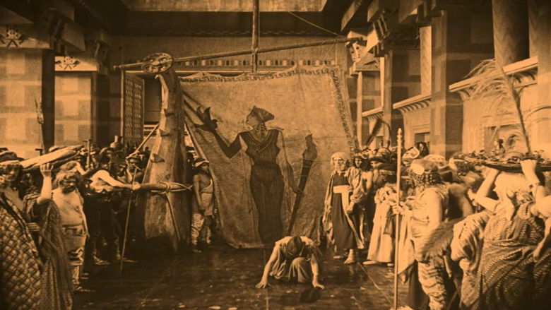 кадр из фильма Helena