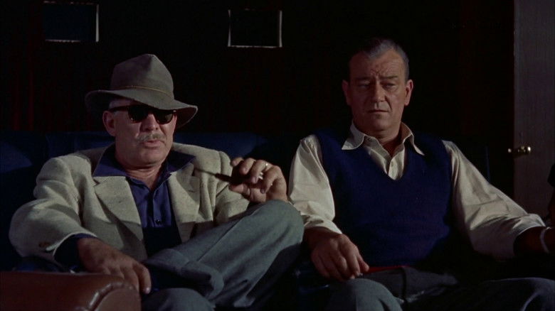 кадр из фильма Крылья орлов