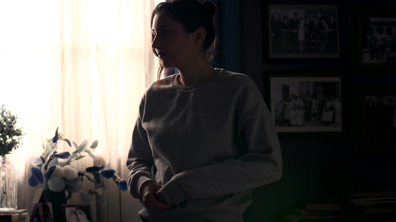 кадр из фильма Cronos