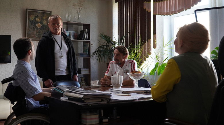 кадр из фильма Начать сначала