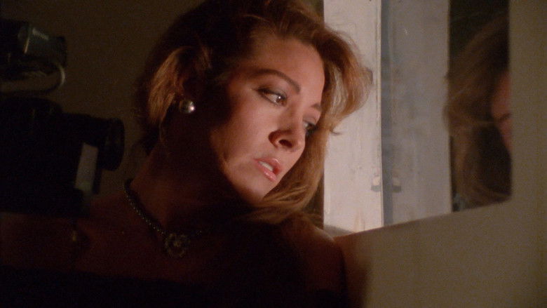 кадр из фильма Смертельные объятия