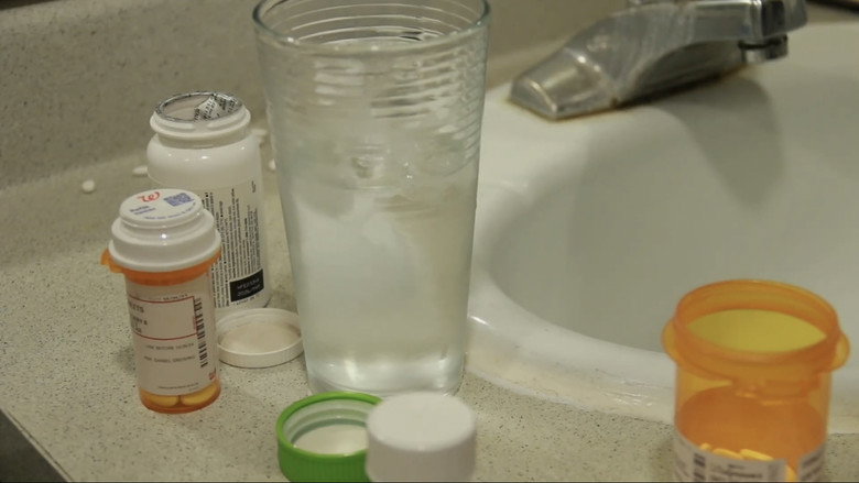 кадр из фильма Pull The Plug