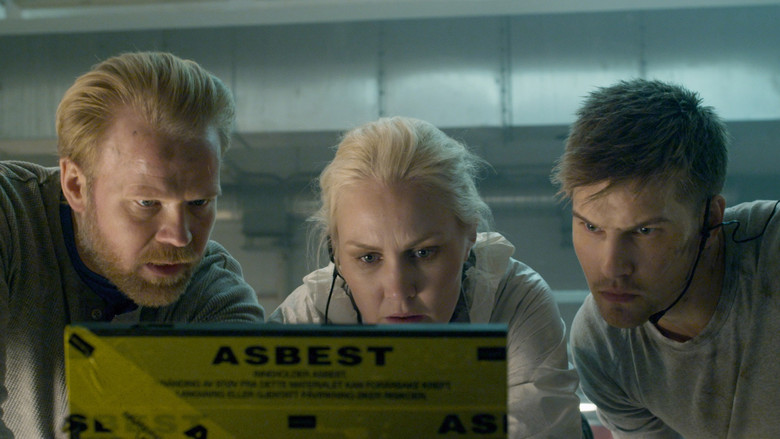 кадр из фильма Темный лес 2