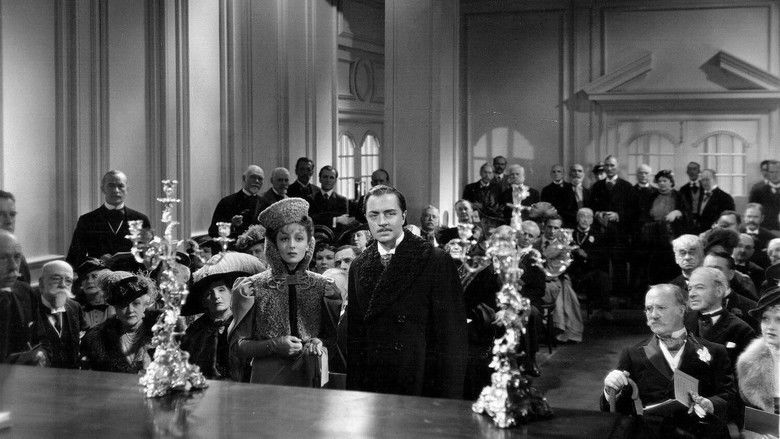 кадр из фильма Подсвечники императора