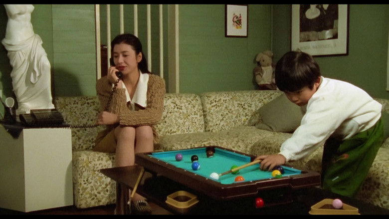 кадр из фильма Дверь