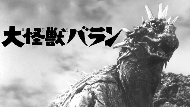 кадр из фильма Гигантский монстр Варан