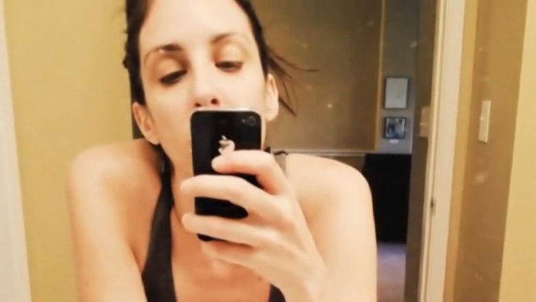 кадр из фильма Doll Bottle