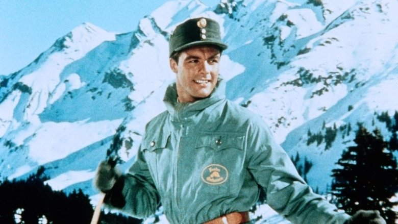 кадр из фильма Двенадцать девушек и один мужчина