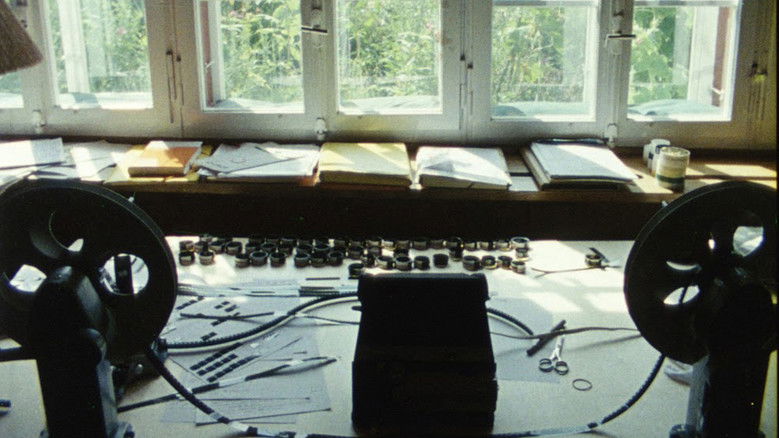 кадр из фильма Listening to the Space in My Room