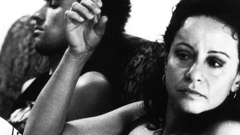 кадр из фильма Σπιρτόκουτο