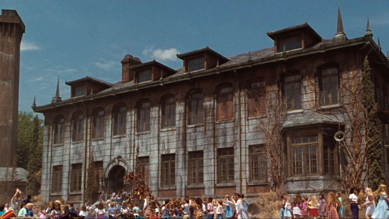 кадр из фильма Матильда