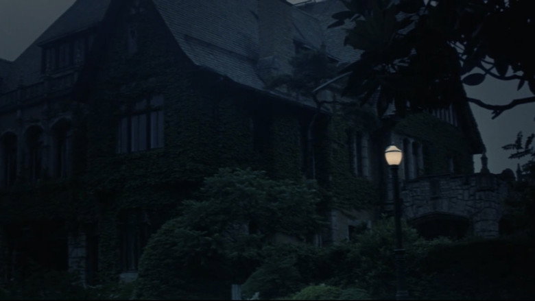 кадр из фильма 闇に浮かぶ白い肌