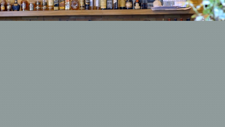 кадр из фильма Требуется миллионер