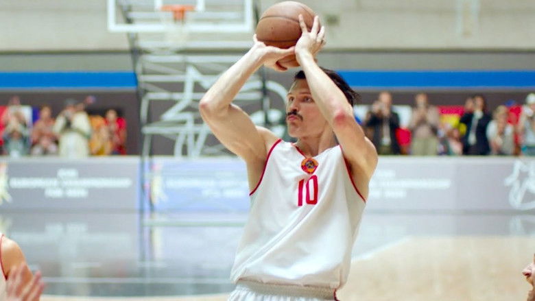 кадр из фильма Движение вверх