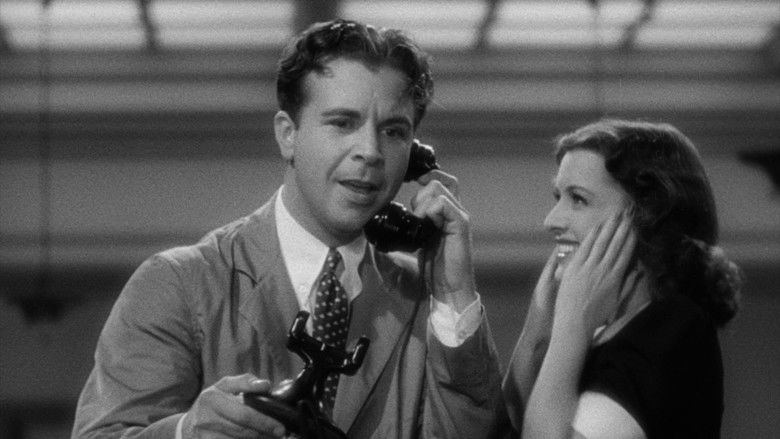 кадр из фильма Christmas in July