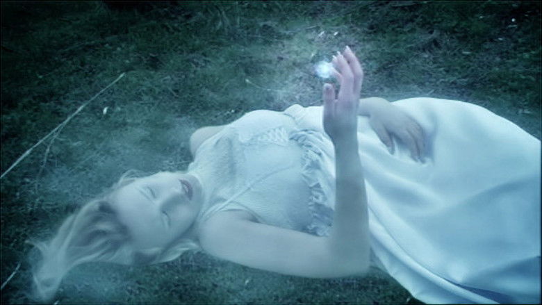 кадр из фильма Два волка Алой принцессы