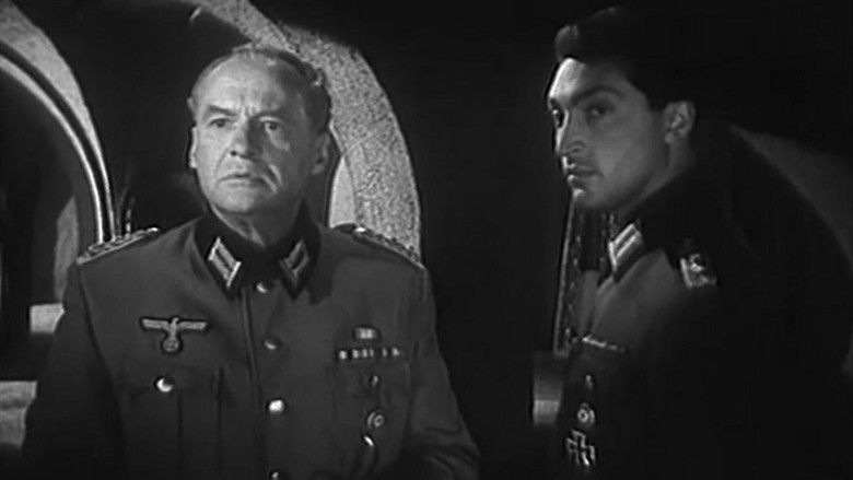 кадр из фильма Вдали от Родины