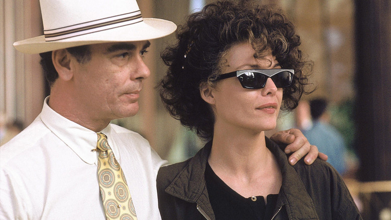 кадр из фильма Замужем за мафией