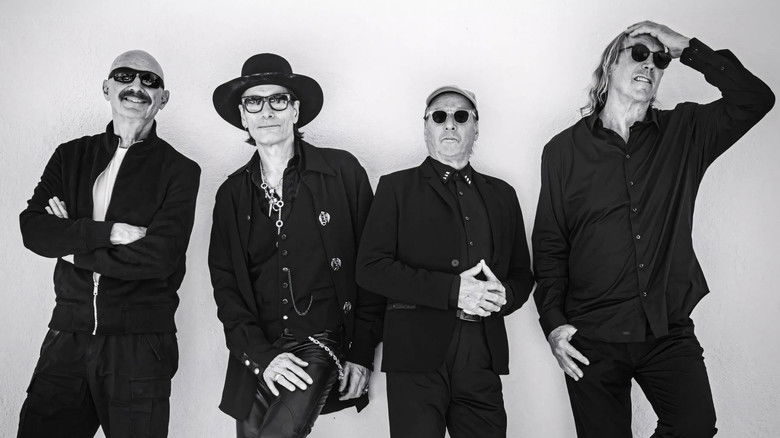 кадр из фильма BEAT: Neon Heat Disease - Live in Los Angeles