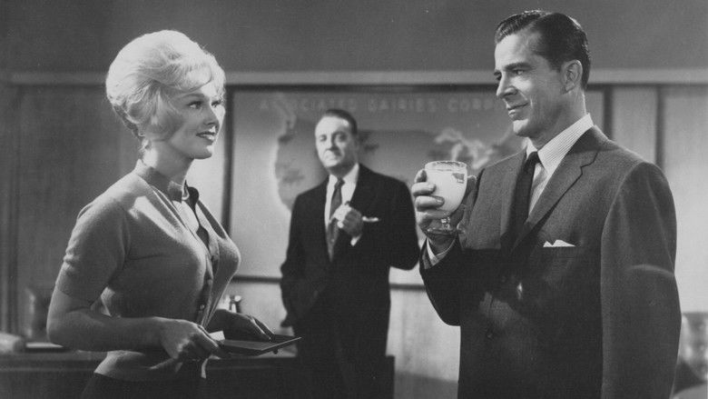 кадр из фильма Madison Avenue