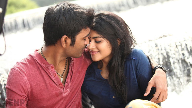 кадр из фильма எனை நோக்கி பாயும் தோட்டா