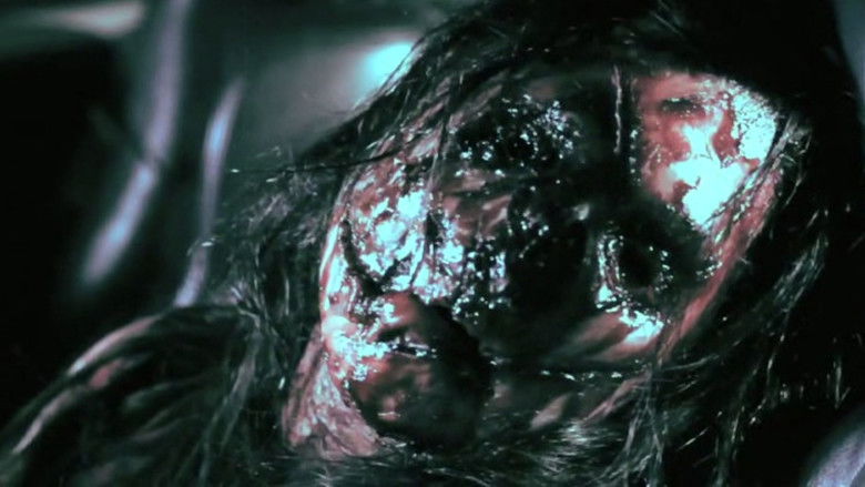 кадр из фильма Несущий ужас