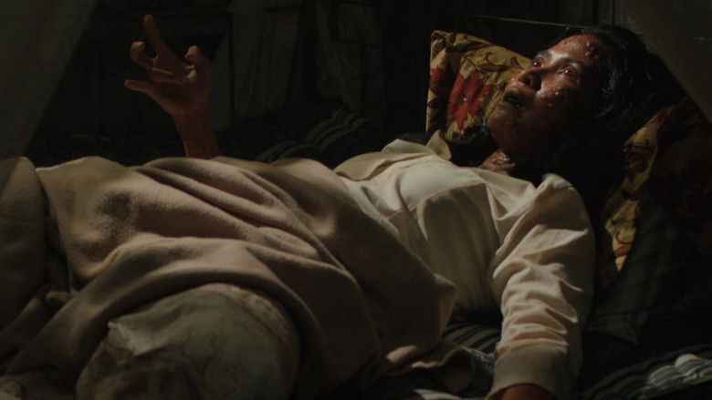 кадр из фильма KKN. Дух деревни танцев