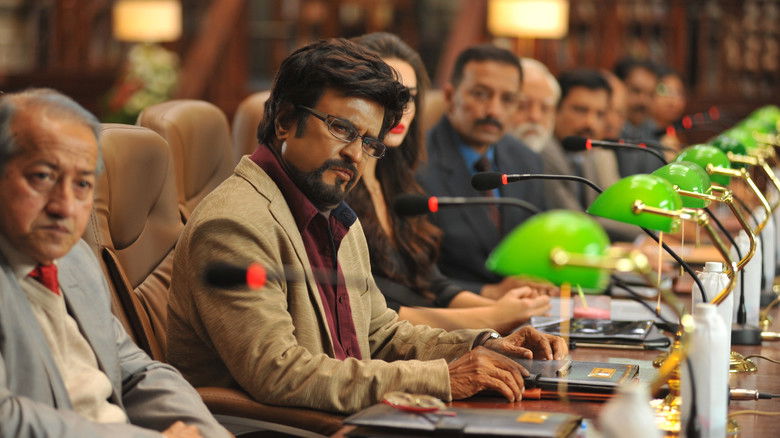 кадр из фильма Робот 2.0