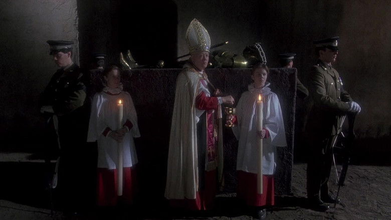 кадр из фильма Эдуард II