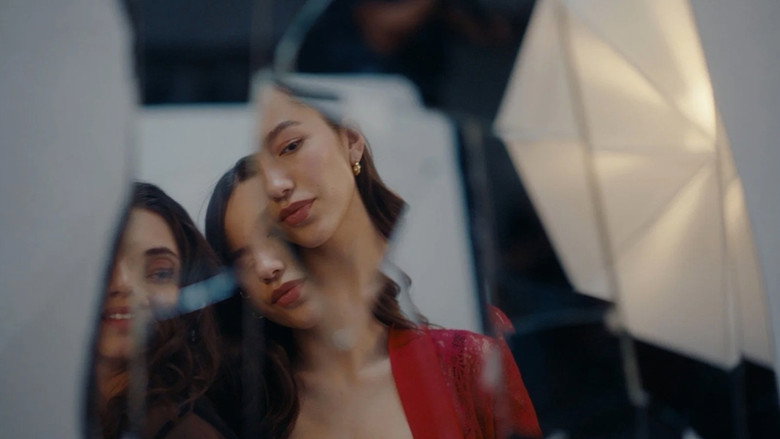 кадр из фильма Fatal Exposure