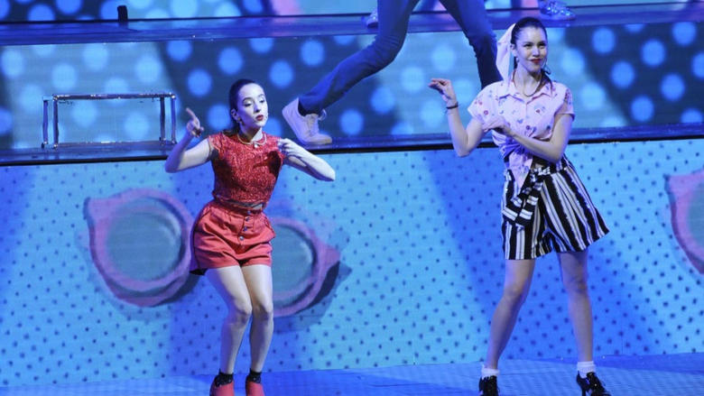 кадр из фильма Club 57: El tiempo corre al revés - En Vivo