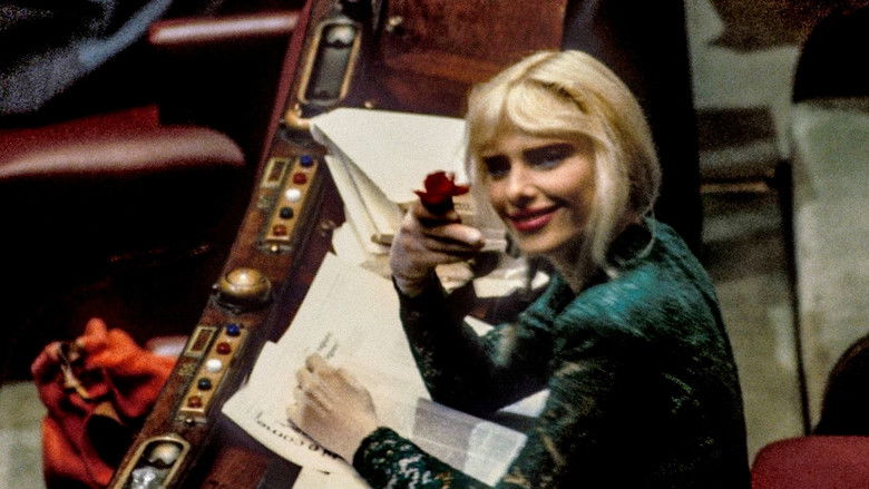 кадр из фильма La Cicciolina – Göttliche Skandalnudel