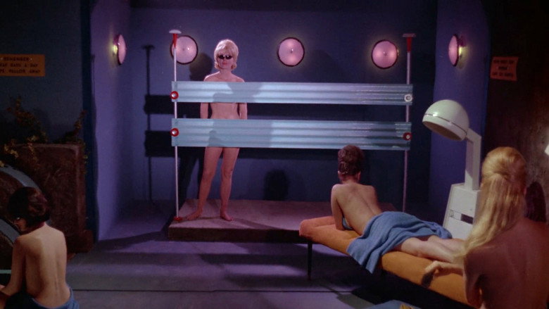 кадр из фильма Путешественники во времени