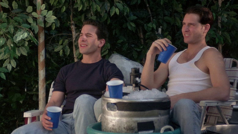 кадр из фильма Рассказывая тебе