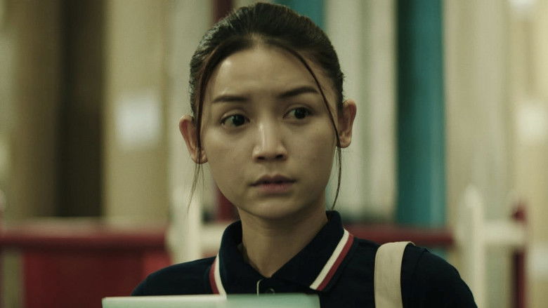 кадр из фильма ในเงา